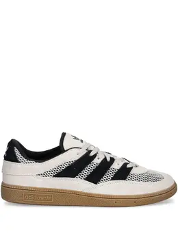 adidas: Белые кроссовки  Spezial