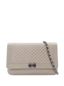 Chanel 2015-2016 Chevron Lambskin Boy Wallet on Chain crossbody bag 32518304