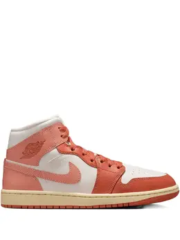 Jordan: Светлые кроссовки 