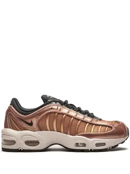 Nike: Красные кроссовки  Air Max Tailwind 4