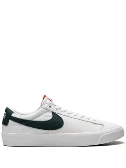 Nike: Белые кроссовки  SB Zoom Blazer Low GT