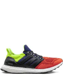 adidas: Многоцветные кроссовки  UltraBoost