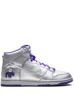 Nike: Серебристые кроссовки  SB Dunk High Premium