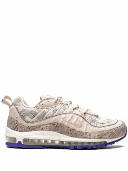 Nike: Светлые кроссовки  Air Max 98