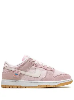 Nike: Светлые кроссовки  Dunk Low SE