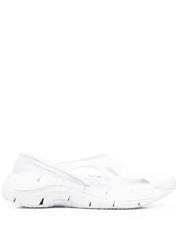 Maison Margiela: Белые кроссовки 