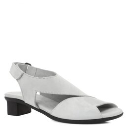 Arche: Светлые босоножки 