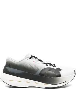 On Running: Белые кроссовки 