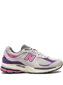 New Balance: Многоцветные кроссовки  2002R