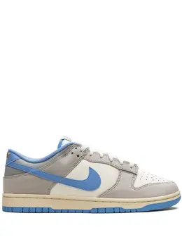 Nike: Светлые кроссовки  Dunk Low