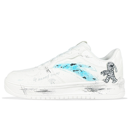 Anta Амортизирующие износостойкие низкие скейтерские кроссовки мужские бело-синие, цвет White Blue 912518001q-2(team667-男款神秘木乃伊) | white blue