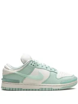Nike: Белые кроссовки  Dunk Low