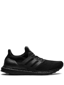 adidas: Чёрные кроссовки  UltraBoost