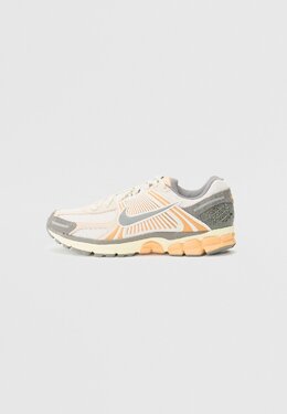 Кроссовки VOMERO 5 APP Nike Sportswear, светло-серый ni112p007-c11 | phantom/flat pewter/copper moon/coconut milk
