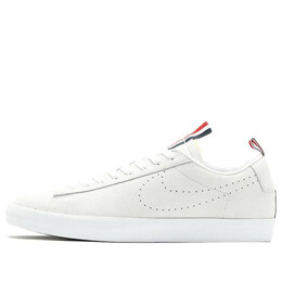 Кроссовки sb blazer low premium qs Nike, белый 874688-111 | white/white/black