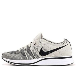 Кроссовки flyknit trainer 2017 Nike, черный ah8396-001 | black/white