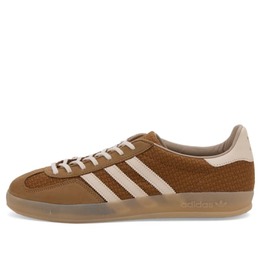 Кроссовки Gazelle indoor Adidas, мультиколор jr8851 | brown desert, white & magic beige