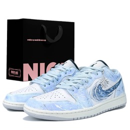 Jordan Кроссовки Air 1 для скейтбординга, износостойкие, низкие, мужские, небесно-голубые fq7687-300(team169-银锁lucky黑) | sky blue