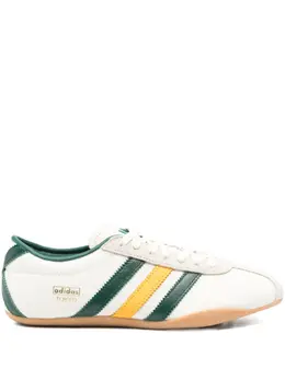 adidas: Белые кроссовки 