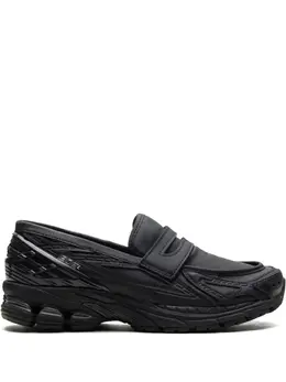 New Balance: Чёрные лоферы 