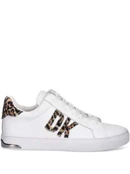 Dkny logo-patch sneakers 29530345