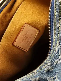 Louis Vuitton Pre-Owned: Голубая сумка 