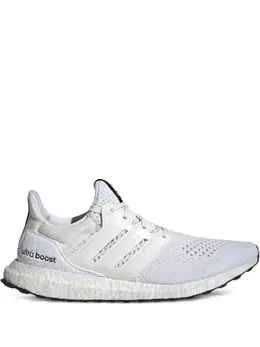 adidas: Белые кроссовки  UltraBoost DNA