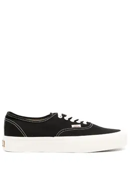 Vans canvas lace-front sneakers 19842708