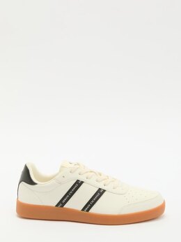 Armani Exchange: Белые кроссовки 