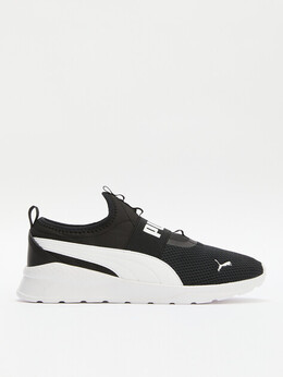 Puma: Чёрные кроссовки 