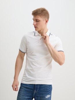 Guess: Белая футболка 