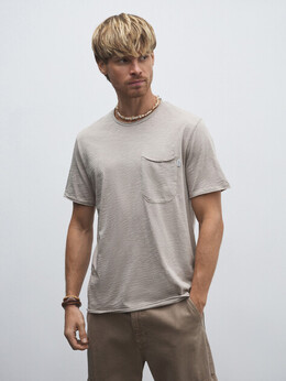 Pepe Jeans: Бежевая футболка 