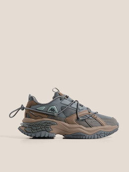 Kappa: Тёмные кроссовки 