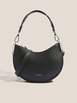 Coccinelle: Чёрная спортивная сумка 