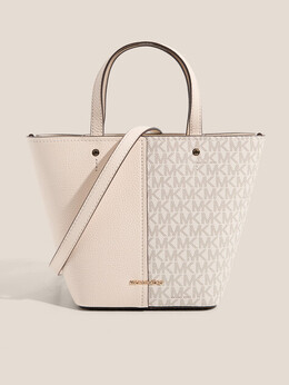 Michael Kors: Бежевая спортивная сумка 