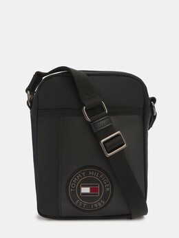 Tommy Hilfiger: Чёрная сумка 