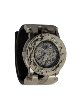 Parts of Four: Часы 