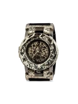 Parts of Four: Часы 