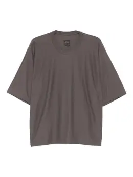 Homme Plissé Issey Miyake: Тёмная футболка 