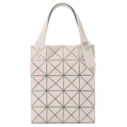 Issey Miyake Сумка-шоппер из поливинилхлорида Призма женская бежевая bb51-ag511-41