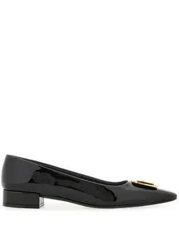 Ferragamo: Чёрные туфли  Vara