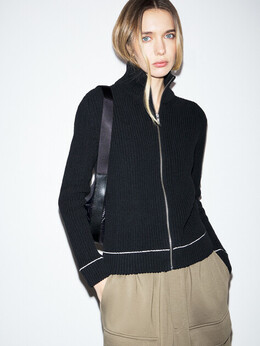 Mm6 Maison Margiela: Чёрный свитер 