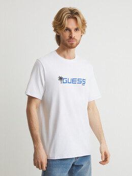 Guess: Белая футболка 