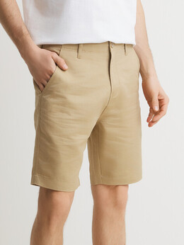 Guess: Бежевые шорты 