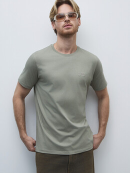 Guess: Зелёная футболка 