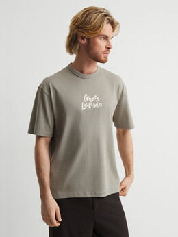 Guess: Серая футболка 