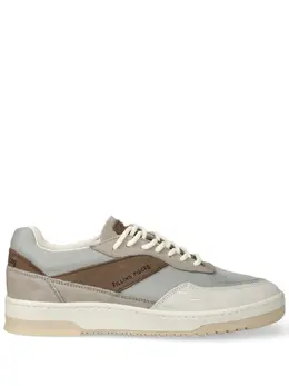 Filling Pieces: Светлые кроссовки 