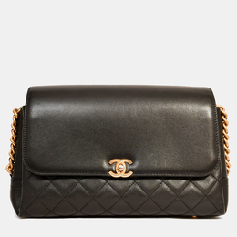 Chanel: Чёрная сумка через плечо 