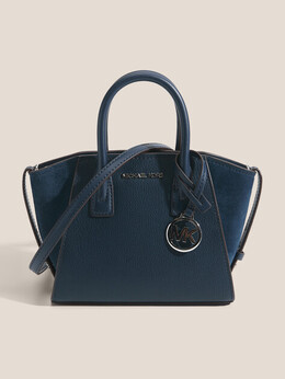 Michael Kors: Тёмная спортивная сумка 