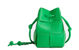 Bottega Veneta Сумка-ведро CASSETTE из телячьей кожи, зеленая женская сумка через плечо, кроссбоди 680217vcqc43722